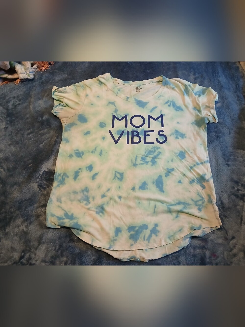 Mom Vibes Tie-Dye Short Sleeve Tee - Blue/Green